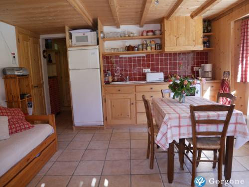 Photo n°5 de :Appartement rnov dans un chalet vue exceptionnelle