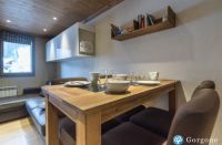 Chamonix T2 moderne chamonix *** meubles dpart aiguille du midi parking wifi