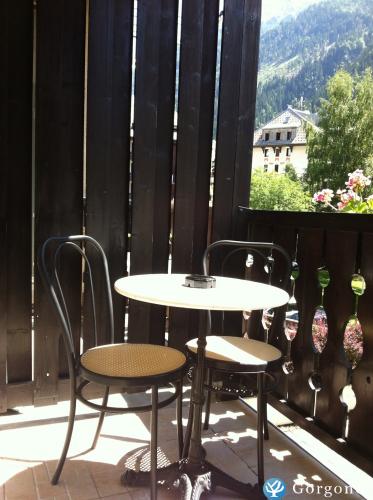 Photo n°9 de :location appartement renove a neuf face chaine mt blanc