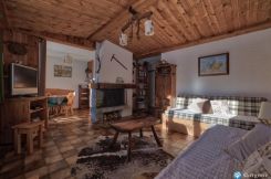 Le séjour avec 2 canapés lits une place cliquez ici pour agrandir les photos de cette location à chamonix